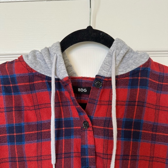 Urban Outfitters BDG Darcy Plaid Flannel Hooded Button-Down Shirt - Picture 5 of 7